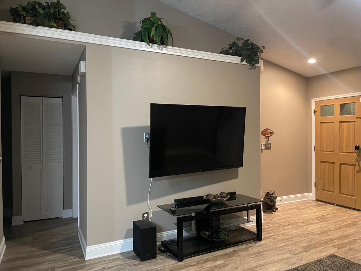 Cozy 3 Bedroom Home Close To Everything In Tampa! Ngoại thất bức ảnh